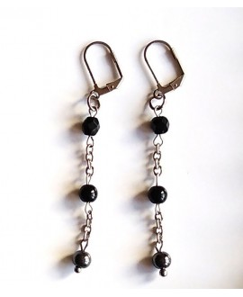 "Darkness" earrings with hematite beads