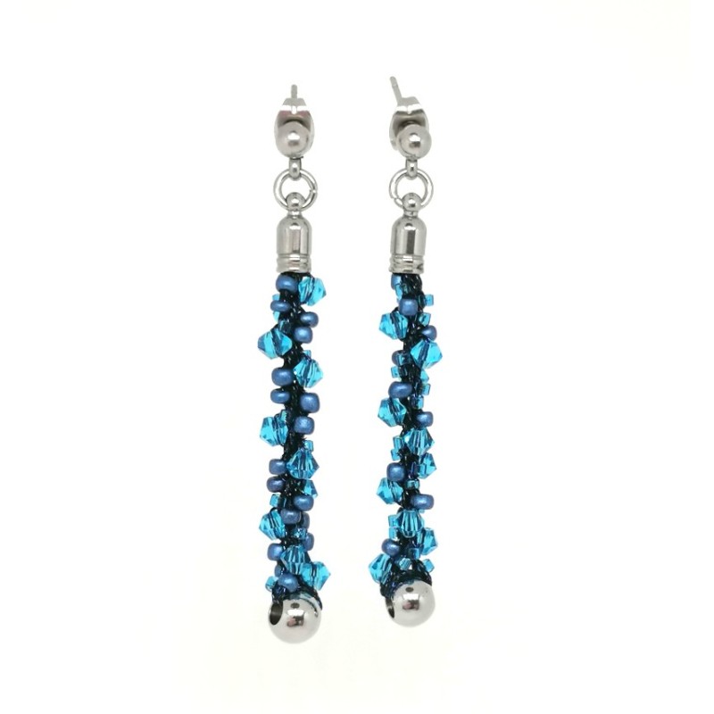  Boucles d'oreilles "Tornade bleue" Accueil Boucles d'oreilles réalisées en kumihimo rond.