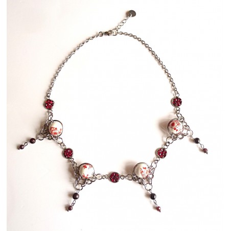 "Aka" necklace with garnets and swarovski